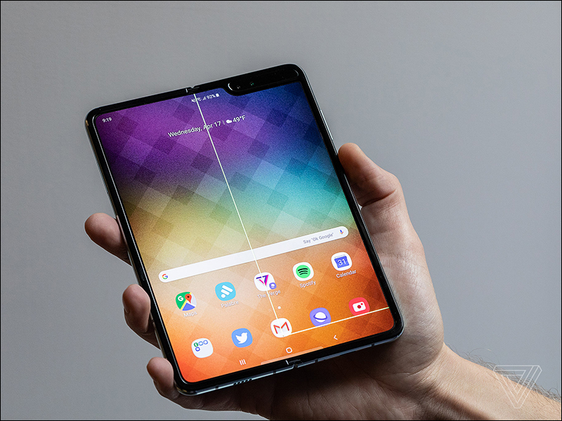 三星 Galaxy Fold 折疊手機 傳出螢幕問題，官方表示將確認發生原因 - 電腦王阿達