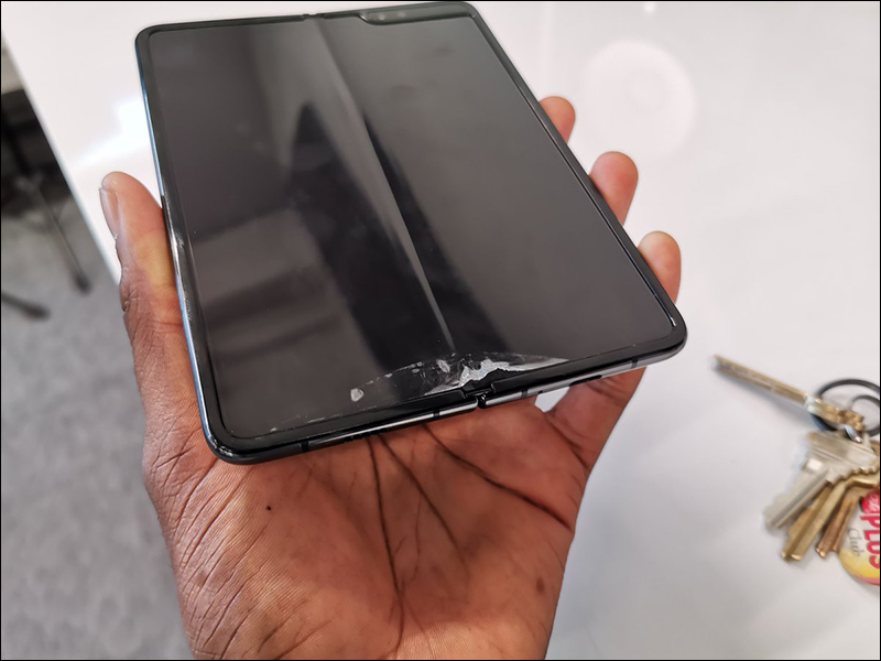 三星 Galaxy Fold 折疊手機 傳出螢幕問題，官方表示將確認發生原因 - 電腦王阿達