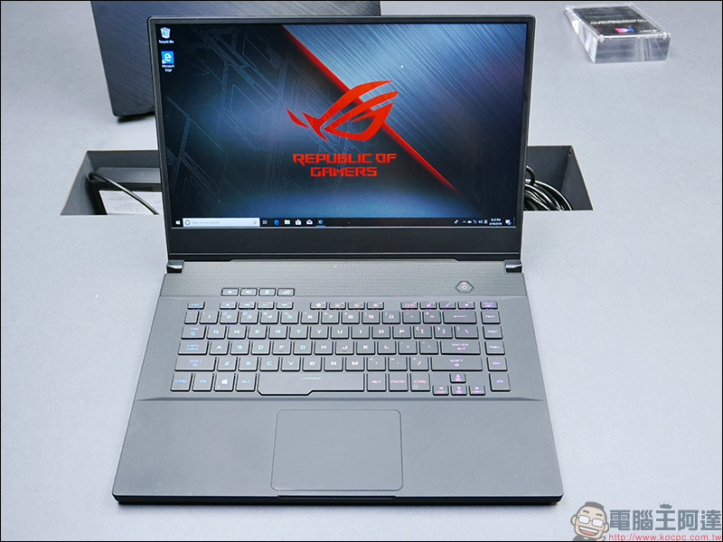 ASUS ROG Strix III 加入 Keystone 能量石正式亮相，西風之神 Zephyrus GX502 /GU502 同步登場 - 電腦王阿達