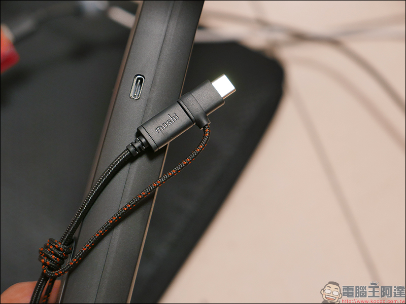 Moshi 三合一萬用充電線 開箱動手玩： Lightning＋USB-C＋MicroUSB 一條抵三條，三年保固超安心！ - 電腦王阿達