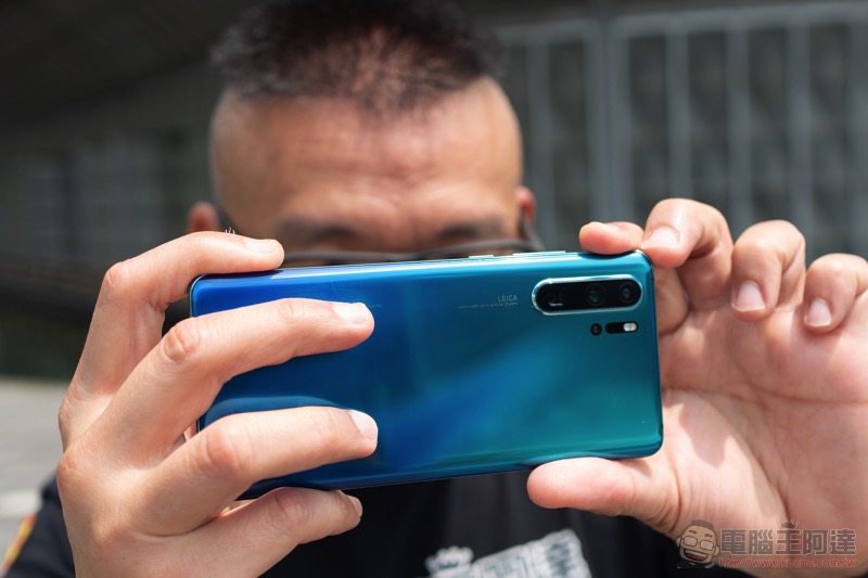 華為 P30 Pro 對比 iPhone XS Max 拍攝實力 PK，誰才是真正的全能旗艦？ - 電腦王阿達