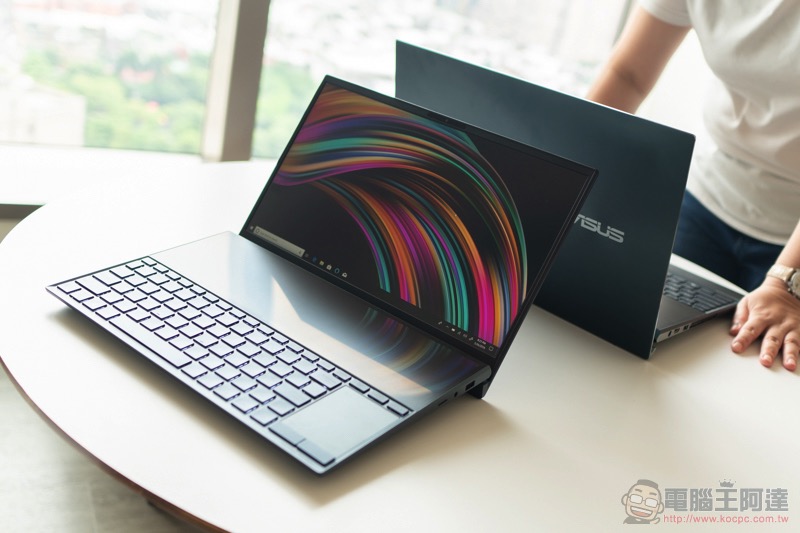 [ COMPUTEX 2019 ] ASUS Zenbook Pro Duo 與 ViveBook 大玩「雙螢幕」梗 - 電腦王阿達