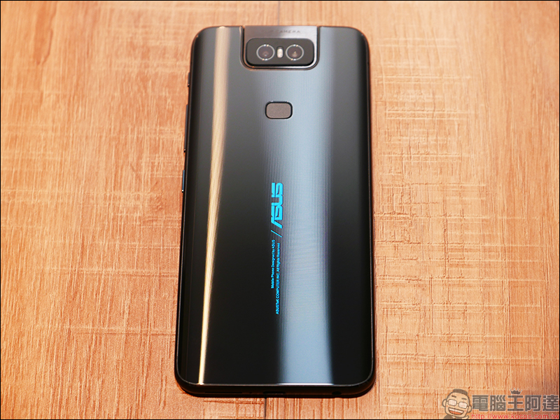 ASUS ZenFone 6 開箱、評測、動手玩 ：全新翻轉鏡頭設計、 5000mAh 大電量超強續航表現，旗艦級 ZenFone 有史以來最大幅進化！ - 電腦王阿達