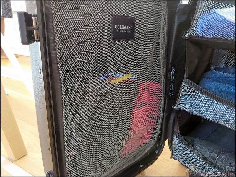 Carry-On Closet 2.0 登機箱 - 30