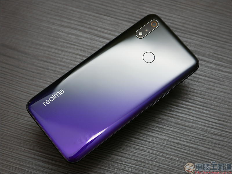 realme 3 Pro 開箱 、評測、動手玩： 搭載高通 S710 處理器、支援 VOOC 3.0 閃充，超值美型中階旗艦 - 電腦王阿達