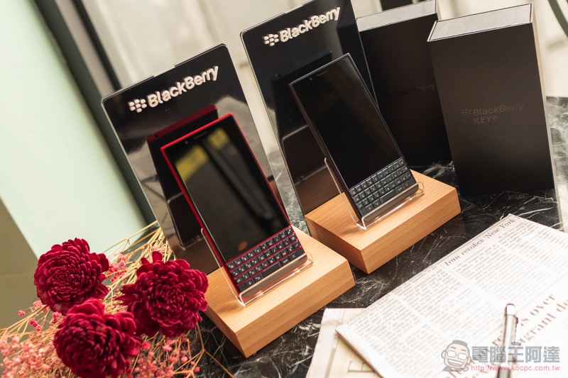 BlackBerry KEY2 LE 是黑莓重回台灣首發之作，實體鍵盤控快回來吧！（動手玩） - 電腦王阿達