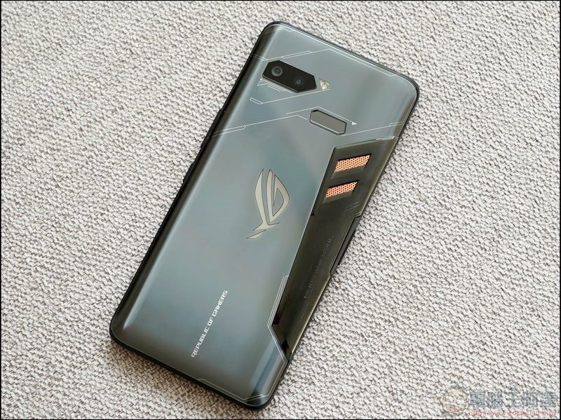 ASUS ROG Phone II 將升級 120Hz 螢幕 - 電腦王阿達