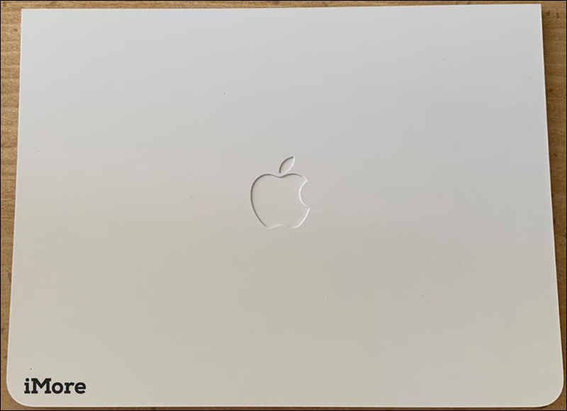 Apple Card 更多實物細節 曝光！來瞧瞧這張卡究竟有多重？ - 電腦王阿達