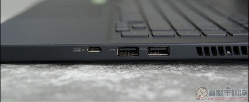 ROG Zephyrus S GX502 開箱 - 06