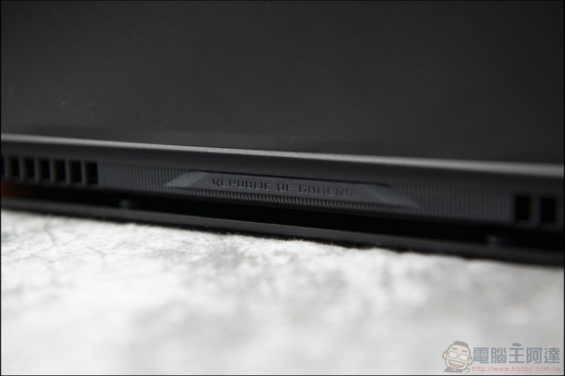 ROG Zephyrus S GX502 開箱 - 13