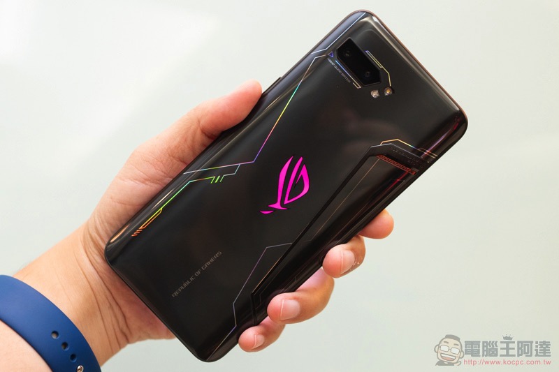 ASUS ROG Phone II 發表動手玩：更「Switch」的電競手機 - 電腦王阿達