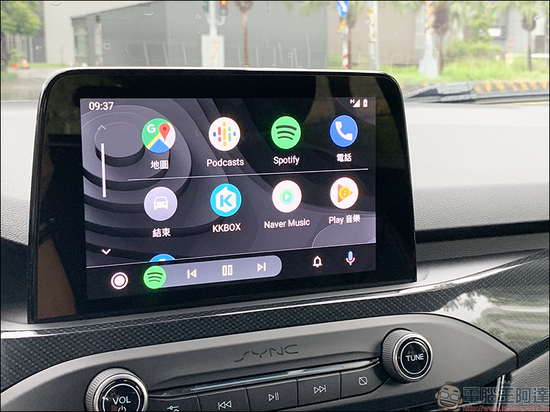 Android Auto 全新介面 簡單動手玩：不只更好看、操作更順手！ - 電腦王阿達