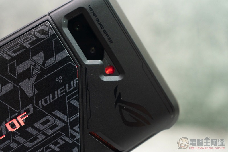 電競手機的完全體 ROG Phone II 大全套 開箱 動手玩（評價 評測 跑分） - 電腦王阿達