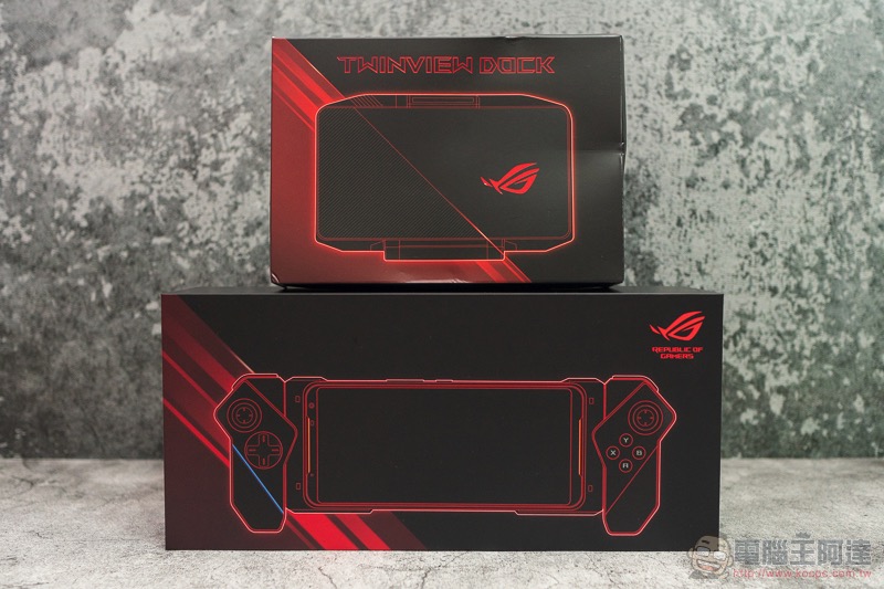 電競手機的完全體 ROG Phone II 大全套 開箱 動手玩（評價 評測 跑分） - 電腦王阿達