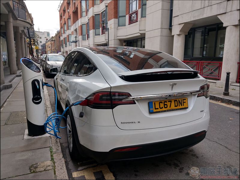 電動車如何使用一般公營停車場充電樁（TESLA可用） - 電腦王阿達