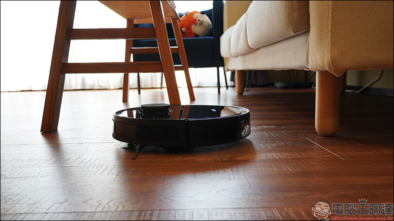 ECOVACS DEEBOT OZMO 920 多樓層掃拖一體機器人開箱動手玩：搭載Smart Navi 3.0雷射地圖導航技術、獨家OZMO™智慧濕拖技術 - 電腦王阿達