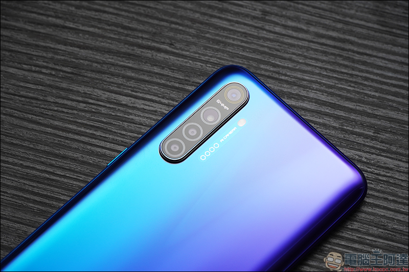 realme XT 開箱 、評測、動手玩：6400萬畫素四鏡頭主相機、高通S712處理器、螢幕指紋辨識、4000mAh大電量、VOOC 3.0 閃充 - 電腦王阿達