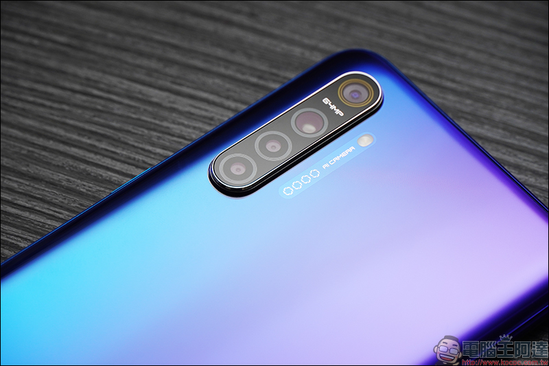 realme XT 開箱 、評測、動手玩：6400萬畫素四鏡頭主相機、高通S712處理器、螢幕指紋辨識、4000mAh大電量、VOOC 3.0 閃充 - 電腦王阿達