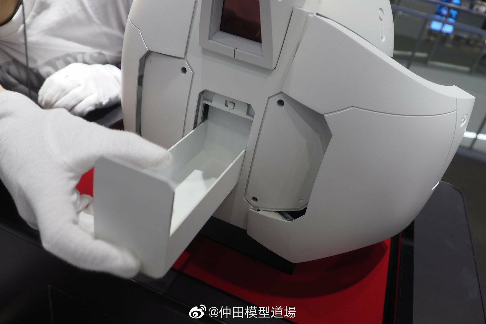 「GUNDAM × OWNDAYS 眼鏡」聯名商品 「GUNDAM HEAD CASE RX-78-2眼鏡盒」預定售價曝光 - 電腦王阿達