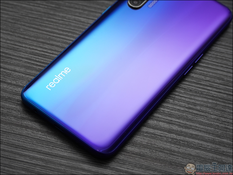 realme XT 開箱 、評測、動手玩：6400萬畫素四鏡頭主相機、高通S712處理器、螢幕指紋辨識、4000mAh大電量、VOOC 3.0 閃充 - 電腦王阿達