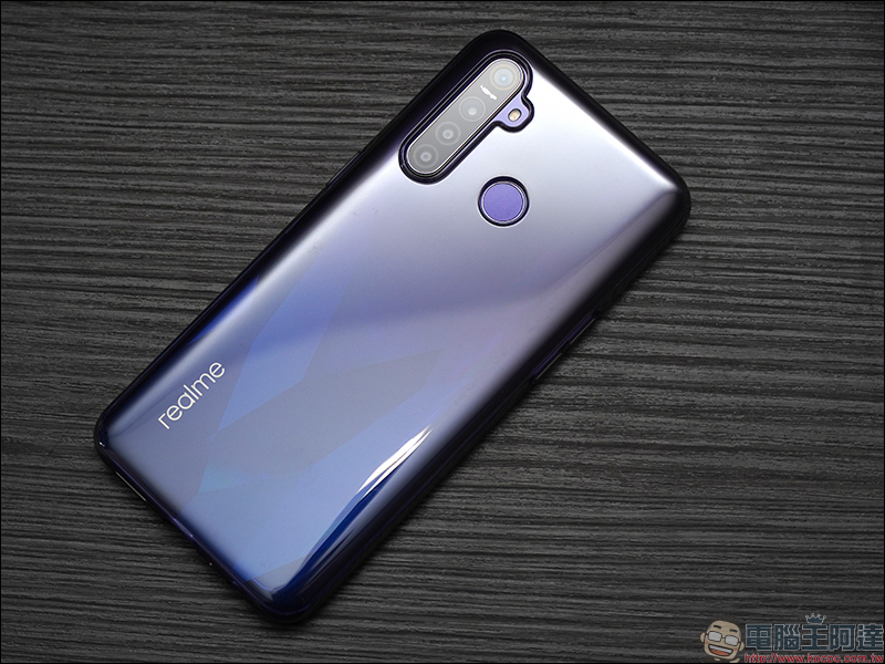 realme 5 Pro 開箱 、評測、動手玩：4800萬畫素四鏡頭主相機、高通S712處理器、4035mAh大電量、VOOC 3.0 閃充 - 電腦王阿達