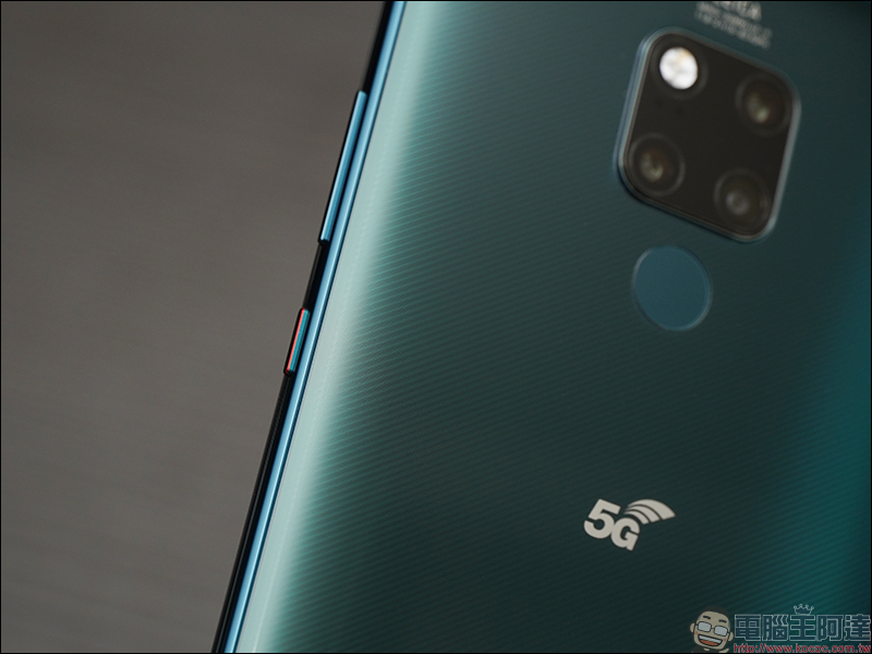 華為 HUAWEI Mate20 X5G 開箱、評測、動手玩：全球首款5G雙模、 7.2吋超大螢幕旗艦級手機 - 電腦王阿達