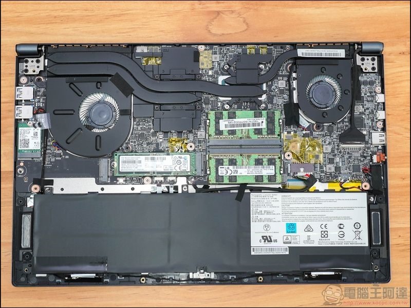 MSI Prestige 15 開箱 - 36