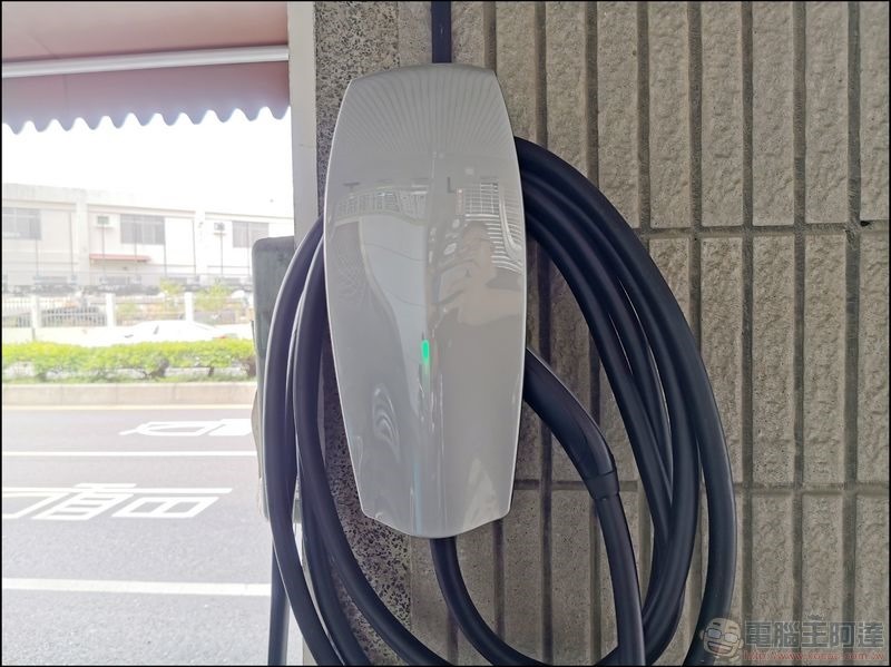 德國新政策要每個加油站都配置電動車充電設備 - 電腦王阿達