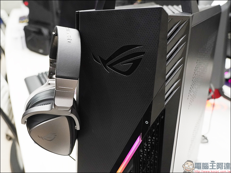 華碩 ROG Zephyrus G14 電競筆電超吸睛 LED 上蓋自由打造專屬燈效、 ROG Strix GA15/GA35 電競桌機動眼看 - 電腦王阿達