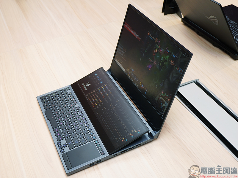 華碩首款雙螢幕電競筆電 ROG Zephyrus Duo 15 等 ROG 筆電新品搶先動眼看 - 電腦王阿達