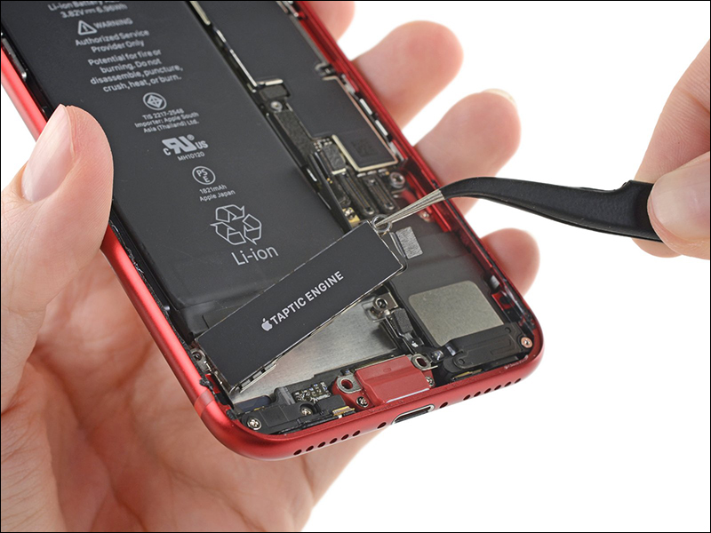 iFixit 拆解 iPhone SE （第 2 代）報告出爐，同時比較 iPhone 8 零件互換可能性 - 電腦王阿達