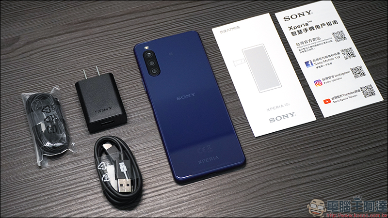 Xperia 10 II 開箱、評測、動手玩：21:9 OLED 寬螢幕、三鏡頭相機，具備防水功能更親民！ - 電腦王阿達