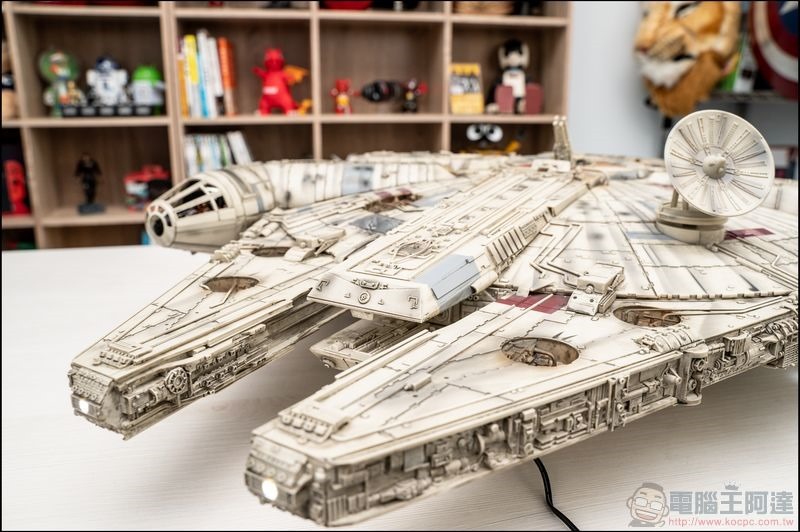 千年鷹號 Millennium Falcon 1：1 模型開箱 - 01