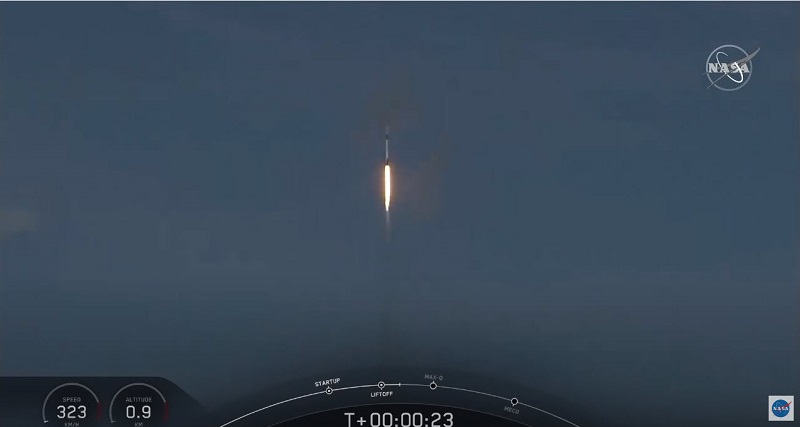 SpaceX與NASA合作 順利以天龍號太空船載人飛行升空 - 電腦王阿達