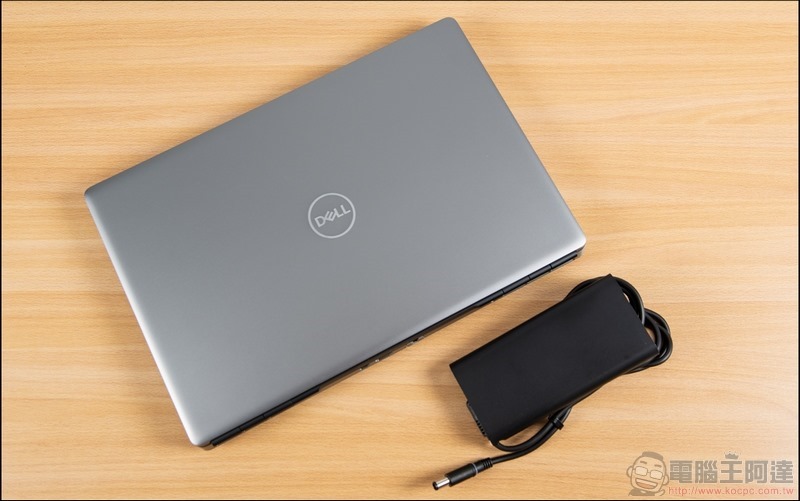 Dell Precision 7550 移動工作站 開箱 - 03