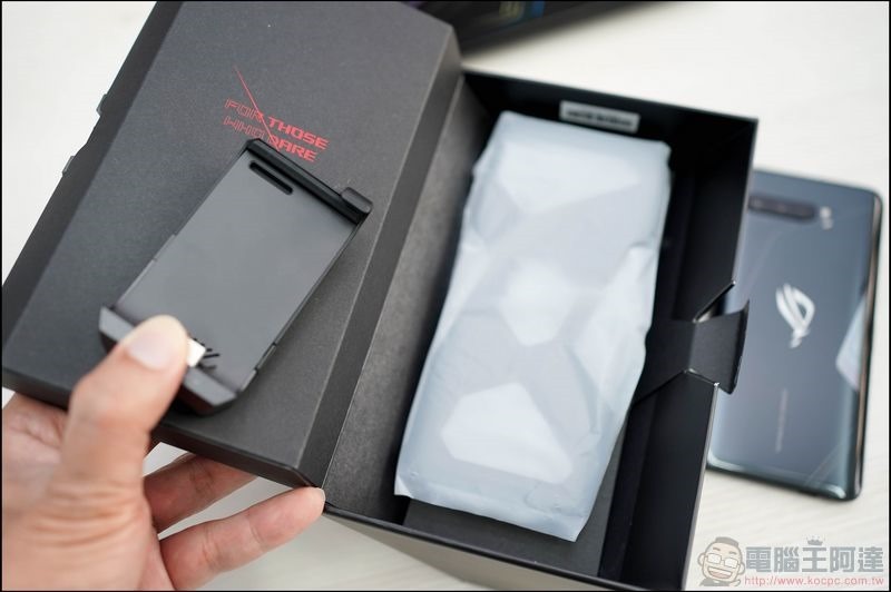 ASUS ROG Phone 3 開箱 - 07