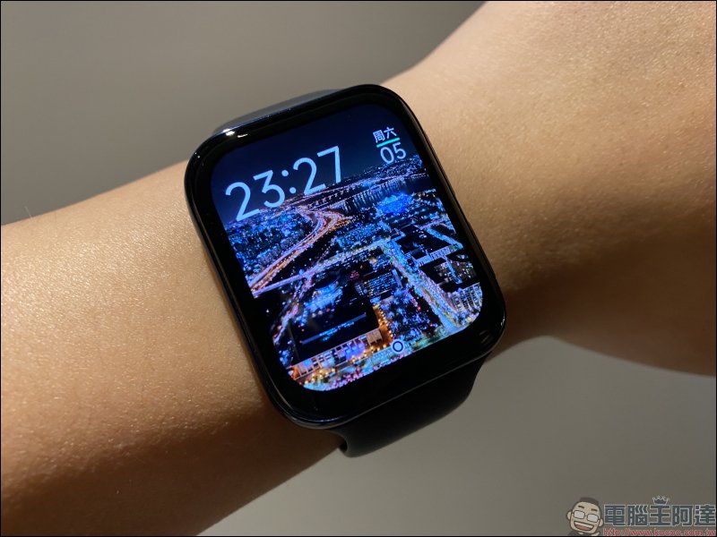 OPPO Watch 系列智慧手錶開箱動手玩：3D 雙曲面 AMOLED 螢幕智慧時尚穿搭， Watch VOOC 閃充、最長 21 天續航 - 電腦王阿達