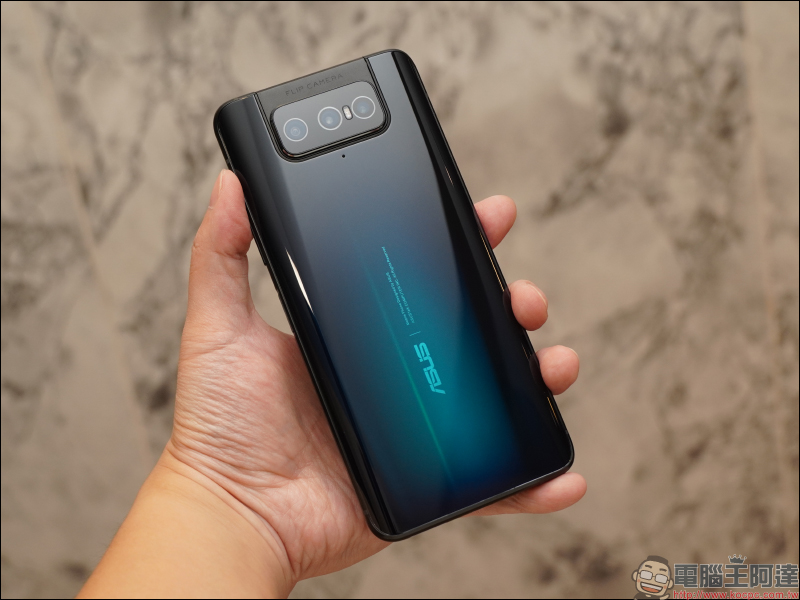 ASUS ZenFone 7 | 7 Pro 開箱評測：翻轉三鏡頭拍攝更強大的 S865 系列 5G 旗艦手機 - 電腦王阿達