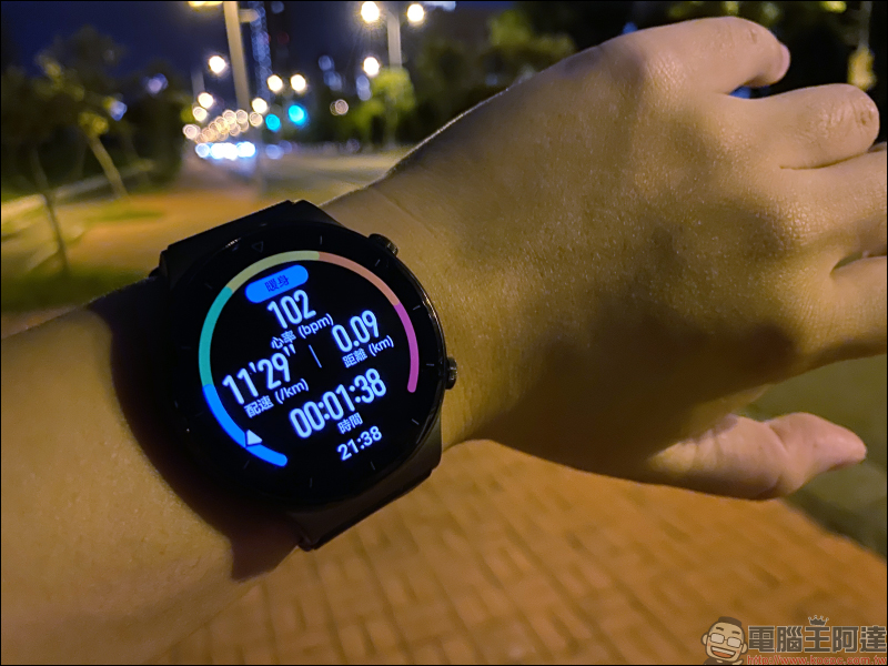 HUAWEI WATCH GT 2 Pro 開箱動手玩：全新鈦合金錶體、搭載 Kirin A1 晶片、102種運動模式、無線充電與兩週強勁續航 - 電腦王阿達