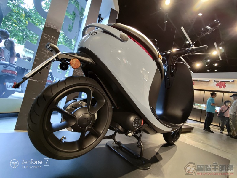 衝破都市灰色藩籬 Gogoro GT edition 試駕體驗 - 電腦王阿達