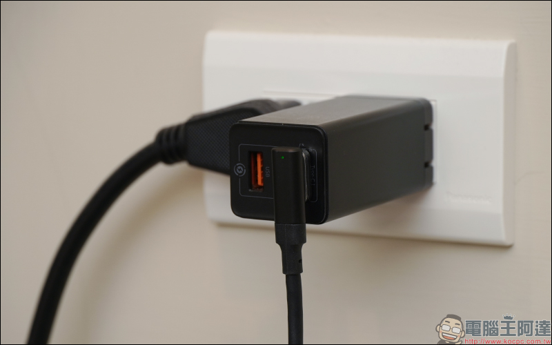 Simplelink 全球首創雙面磁吸傳輸線簡單動手玩：支援 USB Type-C 充電、檔案傳輸、 4K HDMI 影像輸出 - 電腦王阿達