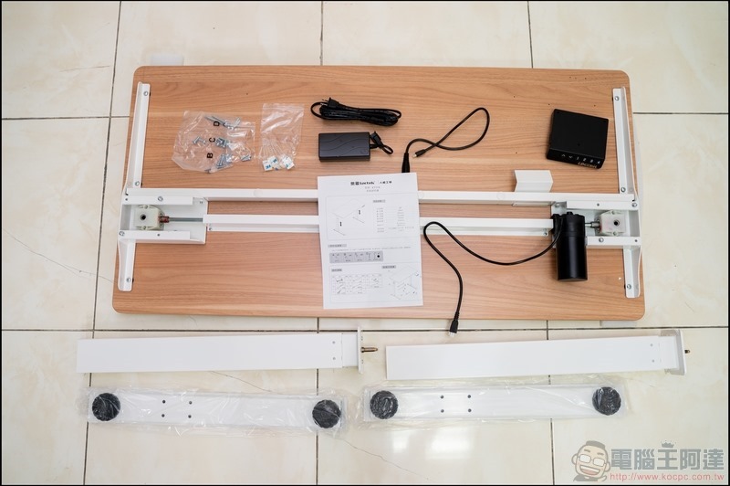 樂歌 Loctek 人體工學電動升降桌 - 04