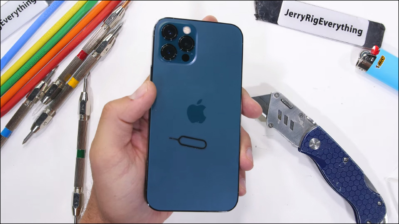 iPhone 12 Pro 耐用暴力測試，究竟四倍耐摔的「超瓷晶盾面板」與玻璃機背耐刮表現如何？ - 電腦王阿達