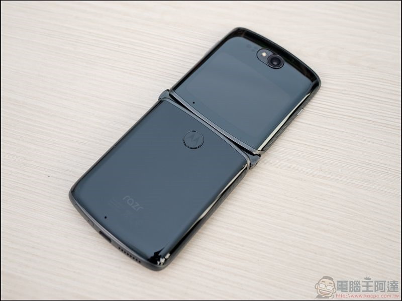 Motorola razr 5G 開箱評測 - 21