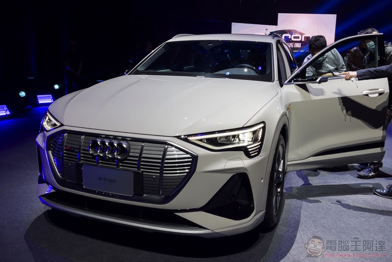 Audi e-tron 電動 SUV 正式在台開賣，更「黃金比例」的 55 quattro advanced 驚喜登場 - 電腦王阿達