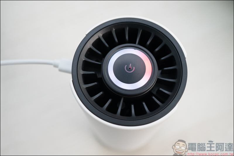 ONPRO UA-O2 HEPA 13 迷你空氣清淨機，隨行攜帶，隨時清新 - 電腦王阿達