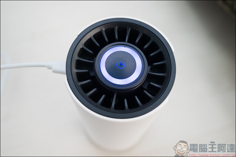 ONPRO UA-O2 HEPA 13 迷你空氣清淨機，隨行攜帶，隨時清新 - 電腦王阿達