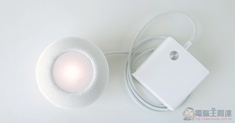 HomePod mini 開箱體驗：一顆就能敲開蘋果智慧家門，兩顆更是不嫌多 - 電腦王阿達