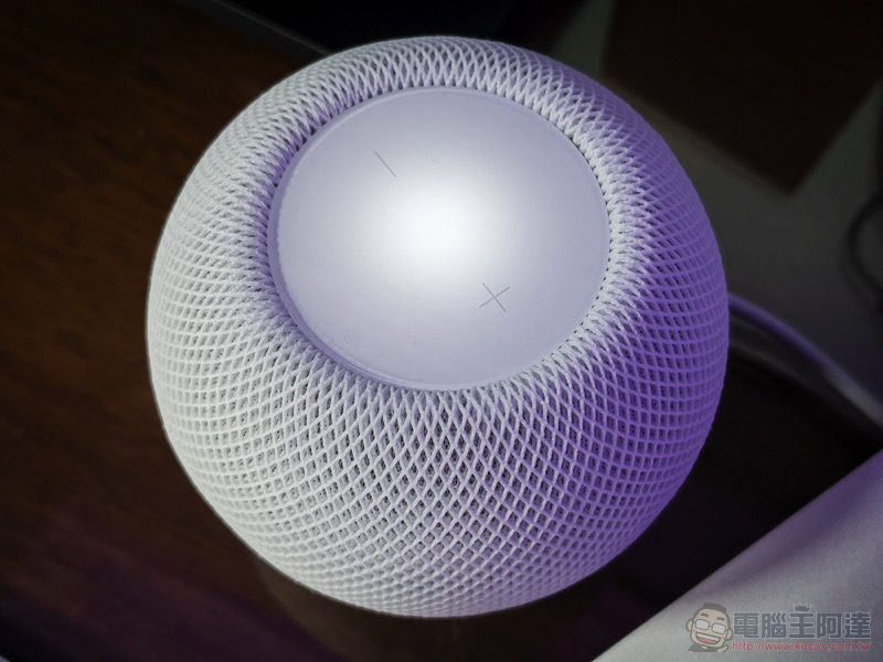 HomePod mini 開箱體驗：一顆就能敲開蘋果智慧家門，兩顆更是不嫌多 - 電腦王阿達