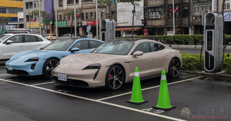 Porsche Taycan 4S 生活試駕體驗：它沒有瘋狂模式，你有 - 電腦王阿達